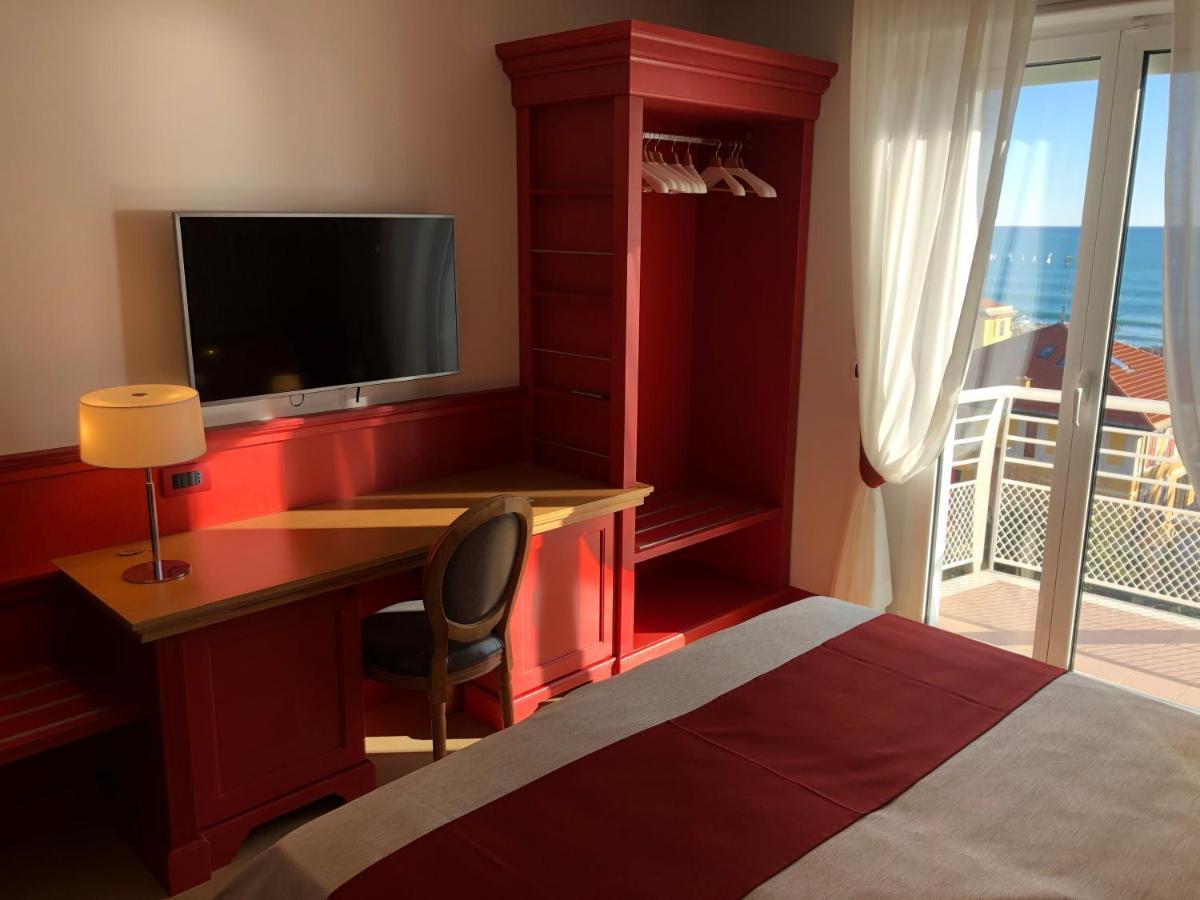 Mh Hotel Varazze Kültér fotó