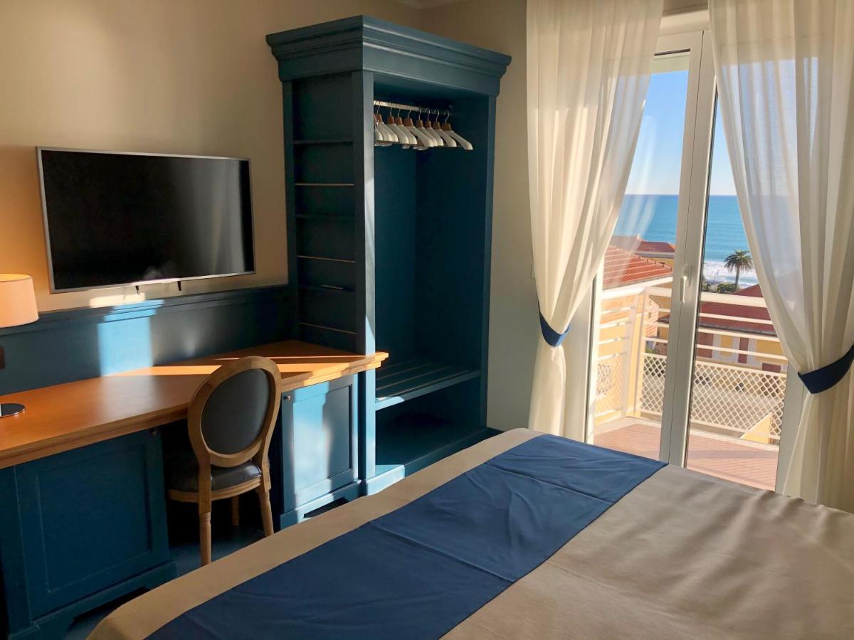 Mh Hotel Varazze Kültér fotó