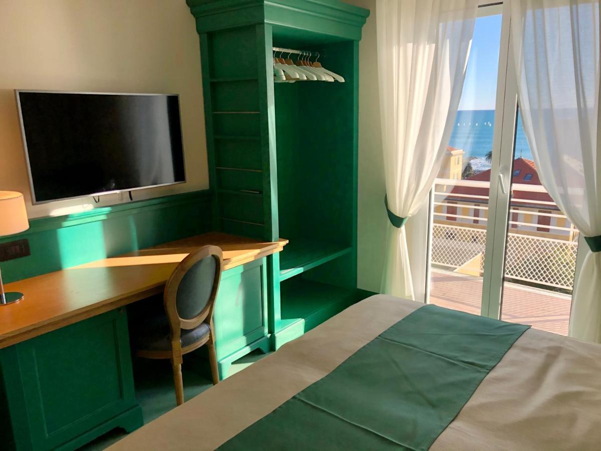 Mh Hotel Varazze Kültér fotó