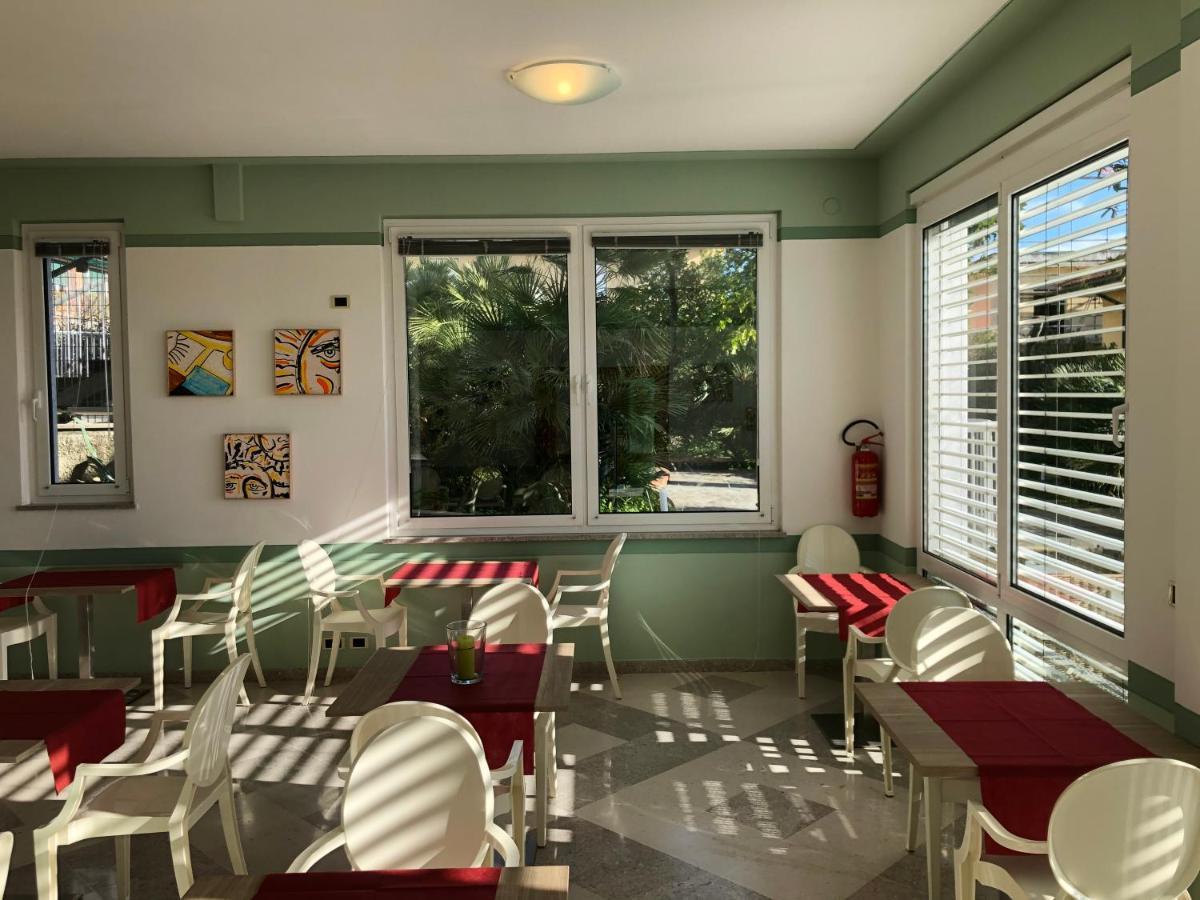 Mh Hotel Varazze Kültér fotó