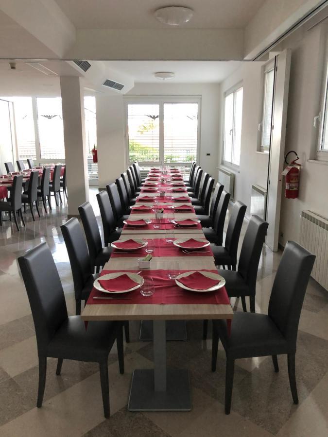 Mh Hotel Varazze Kültér fotó