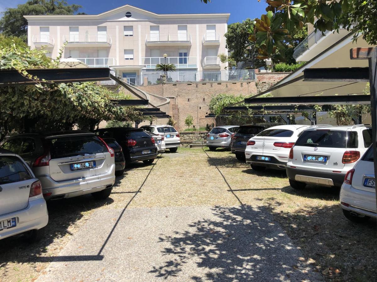 Mh Hotel Varazze Kültér fotó