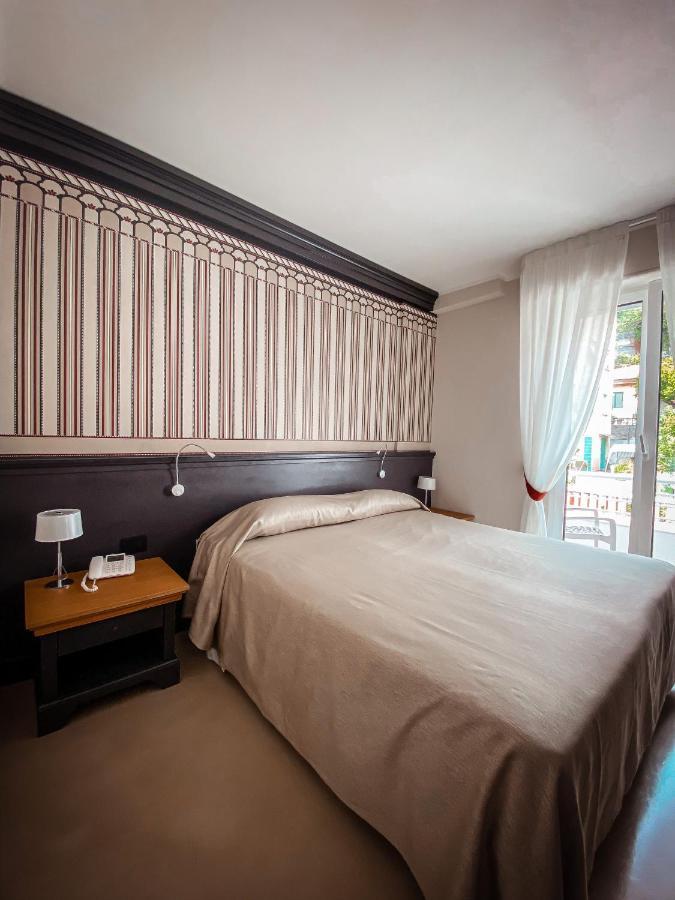 Mh Hotel Varazze Kültér fotó