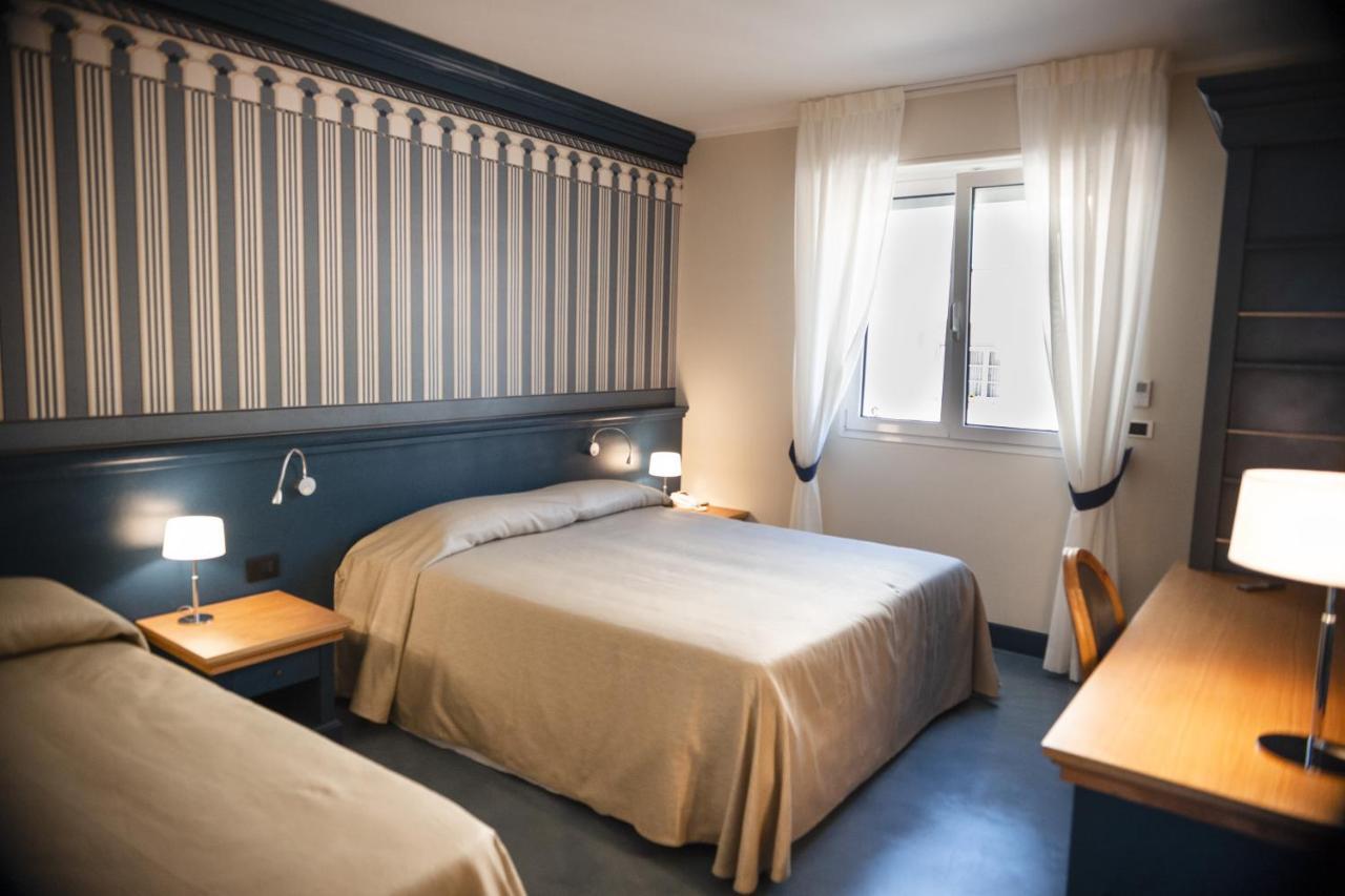 Mh Hotel Varazze Kültér fotó