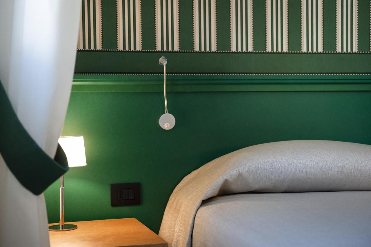 Mh Hotel Varazze Kültér fotó