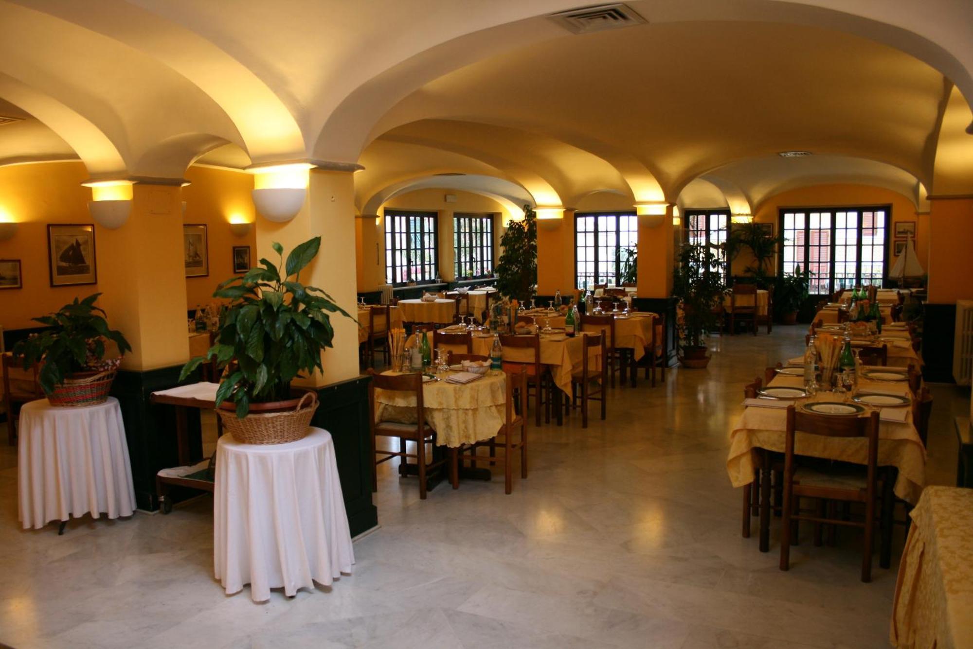 Mh Hotel Varazze Kültér fotó