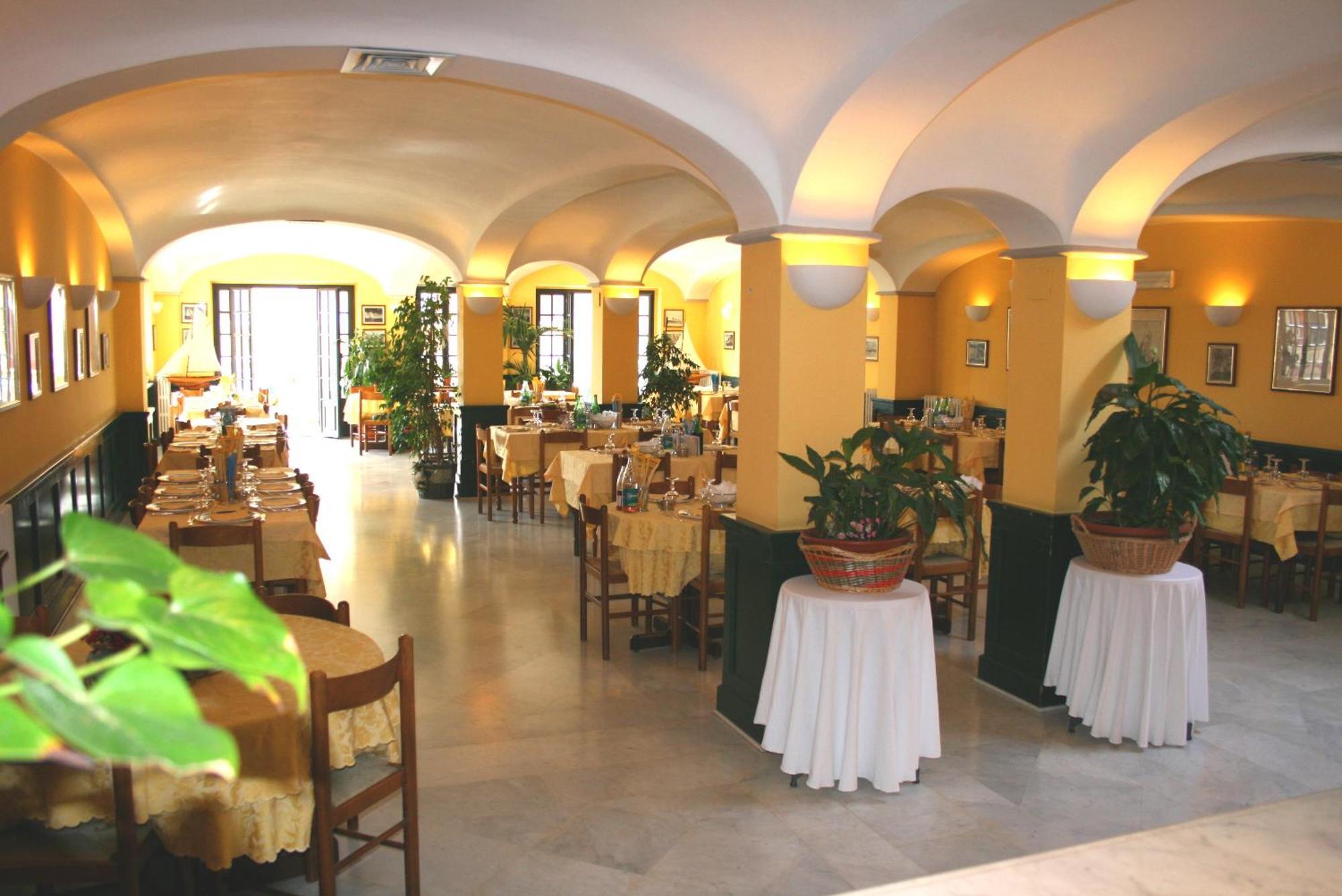 Mh Hotel Varazze Kültér fotó